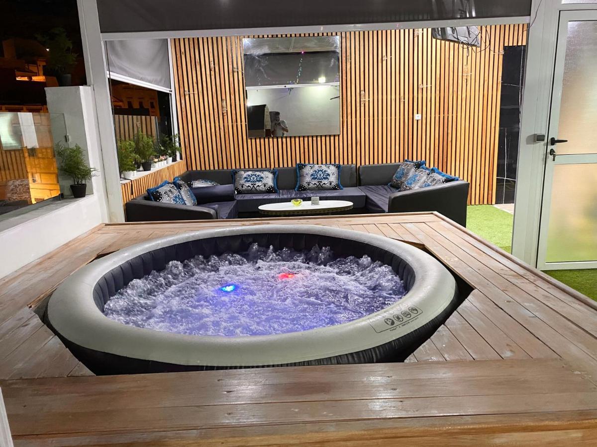 Appartement Avec Terasse Jaccuzi Barbecue Netflix Vue Sur Mer Totalement Gratuit Sans Supplement Al Hoceïma Exterior foto